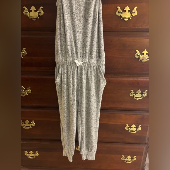Gap size small or 6/7 long romper - Picture 9 of 10